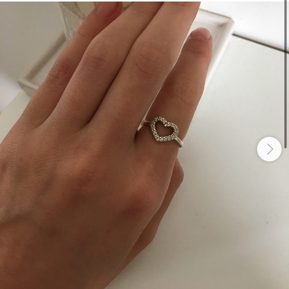 Pandora open heart ring - Picture 2 of 3